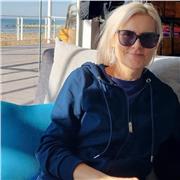 Laurea dall'Istituto di formazione per insegnanti - lingua francese; Scuola Internazionale di Scienze Politiche